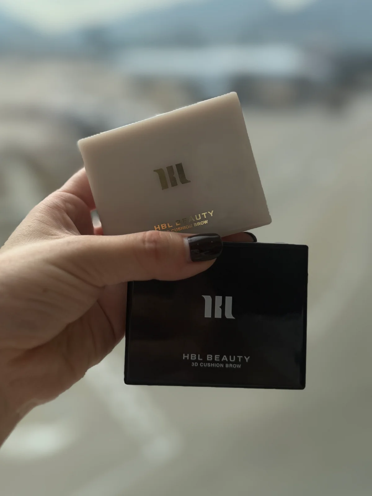 HBL 3Dクッション ブロウ 01、02