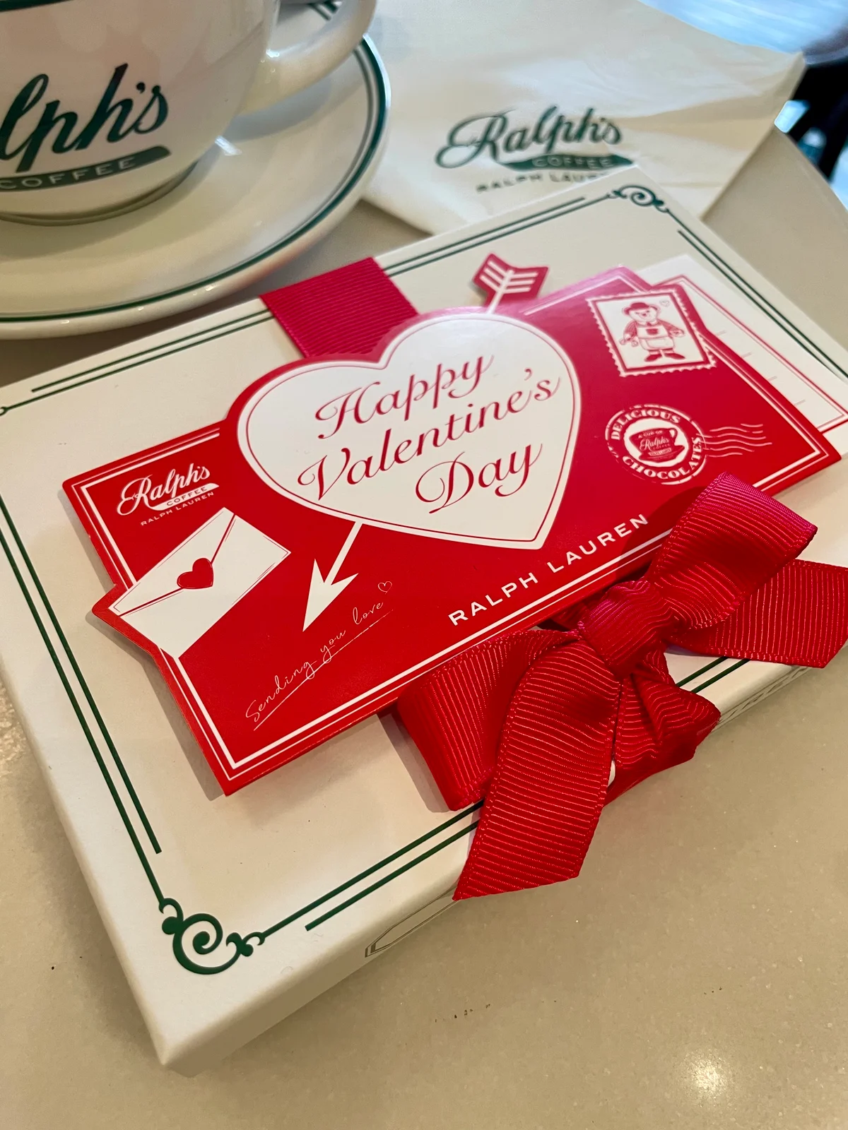 ラルフズコーヒーのバレンタインチョコレートのパッケージの写真