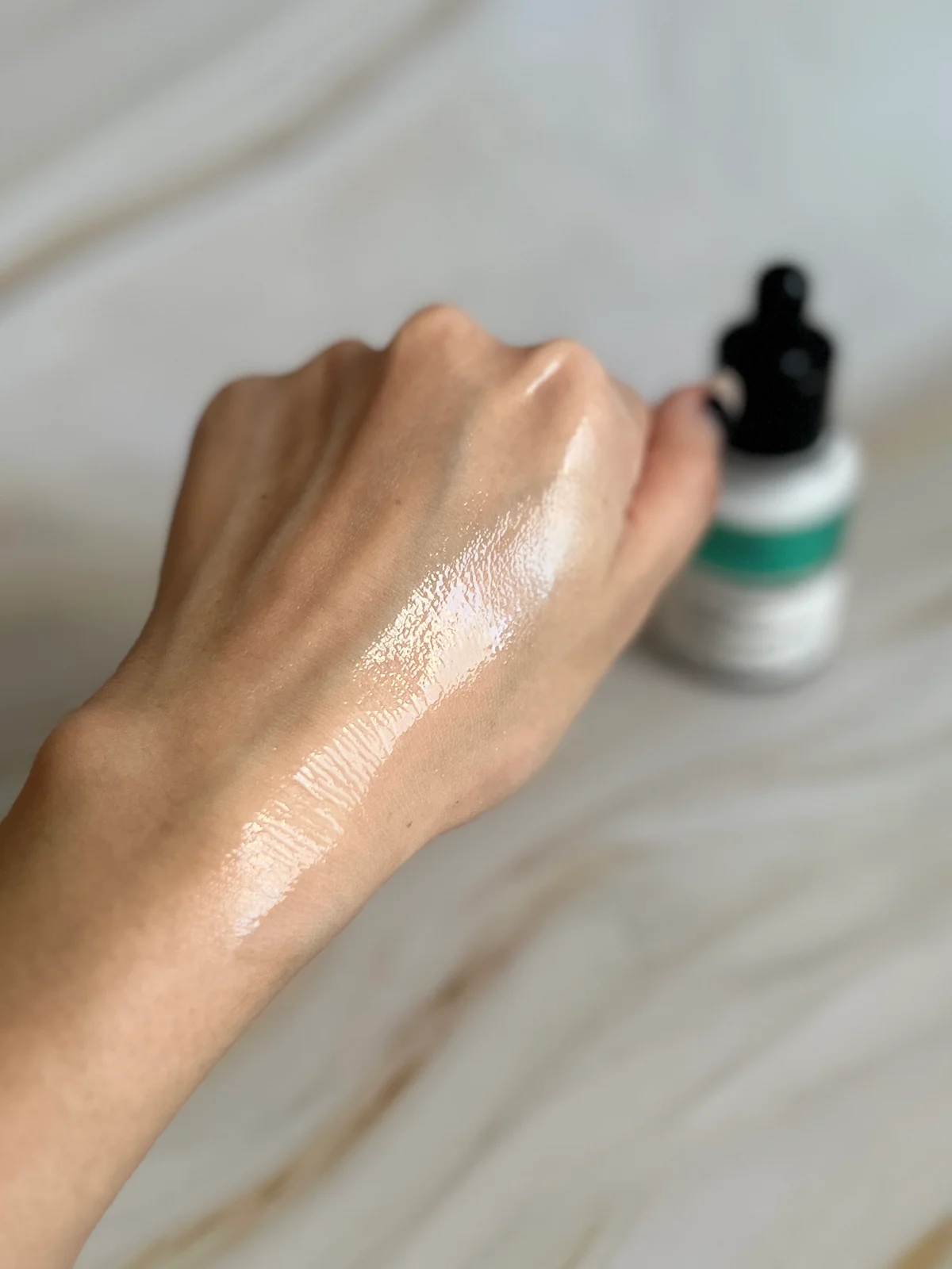 リードルS PDRN+ セラムのテクスチャー