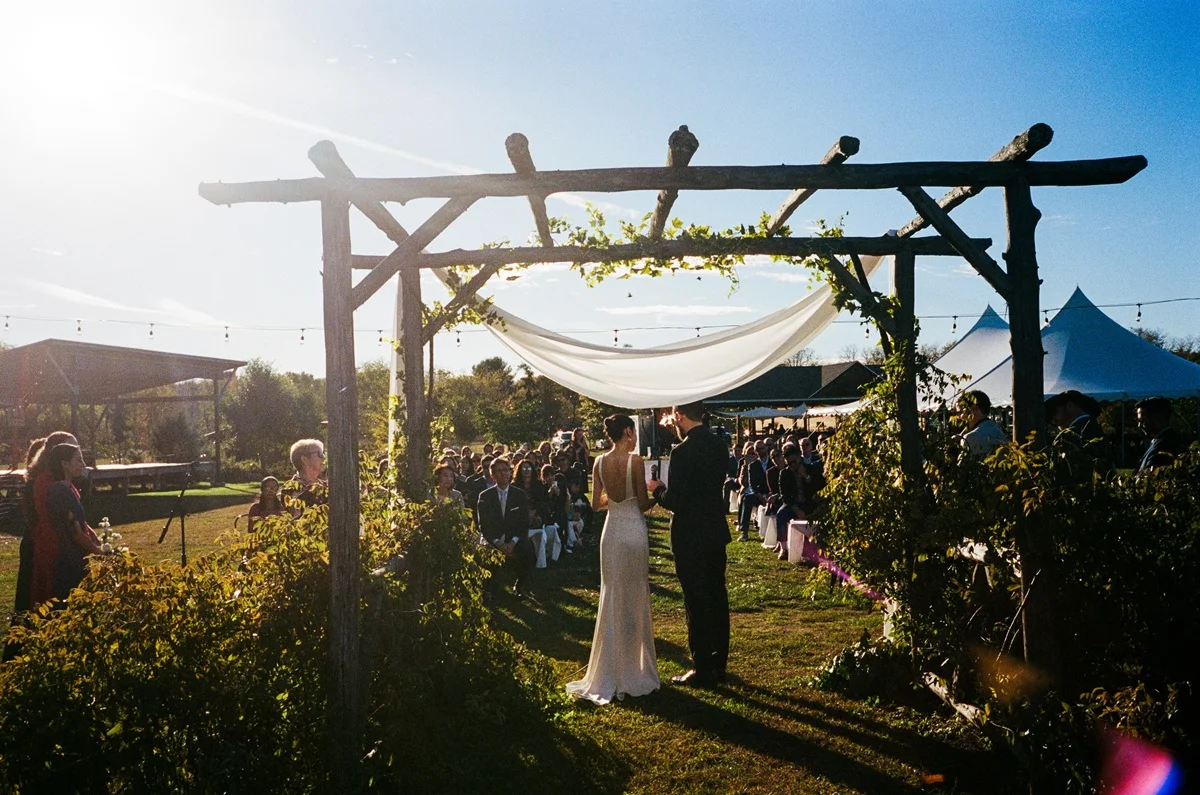 ベイカー恵利沙さん、NY郊外のブリュワリーにて二度目の結婚式を