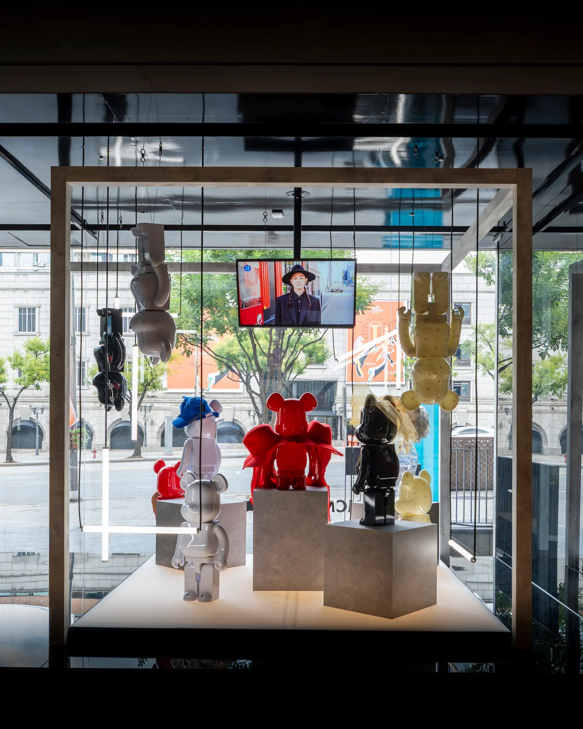 MCM　BE@RBRICK　HIZUME　ノブキ・ヒズメ