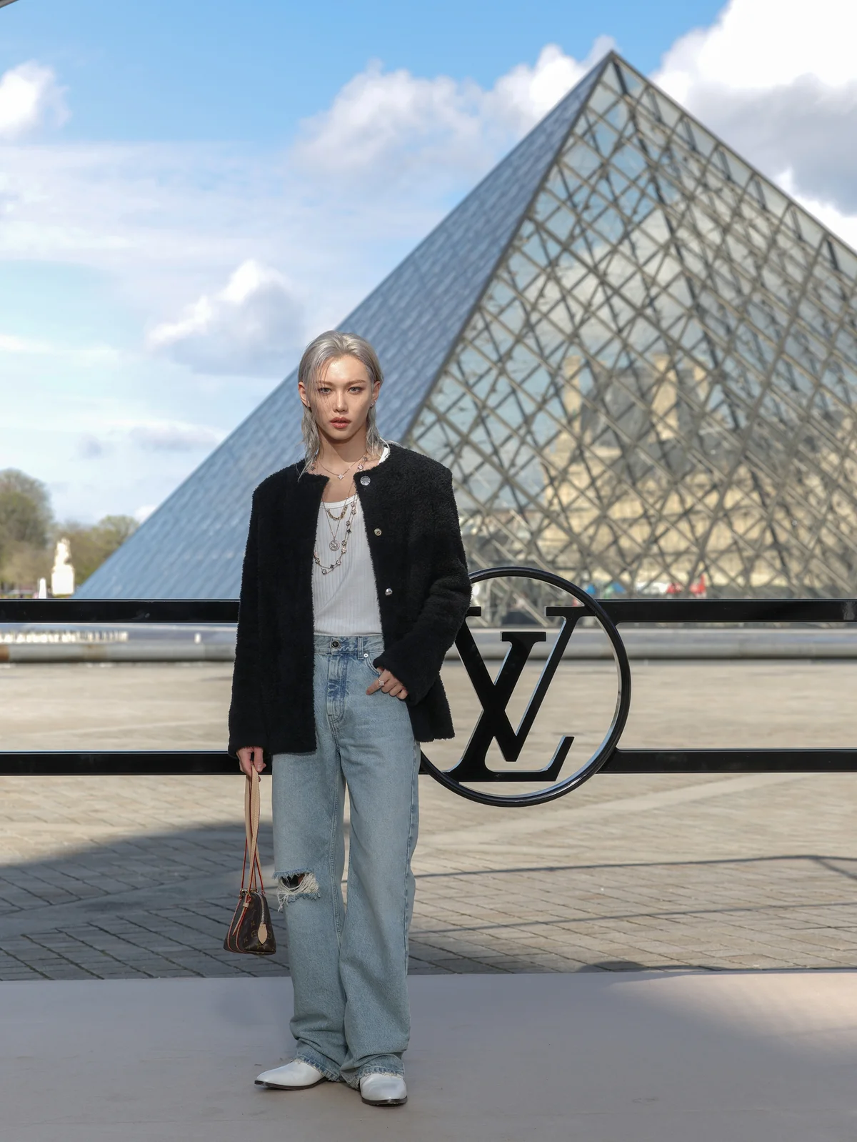 ルイ・ヴィトン2026年秋冬コレクションに来場した Stray Kids Felixフィリックス