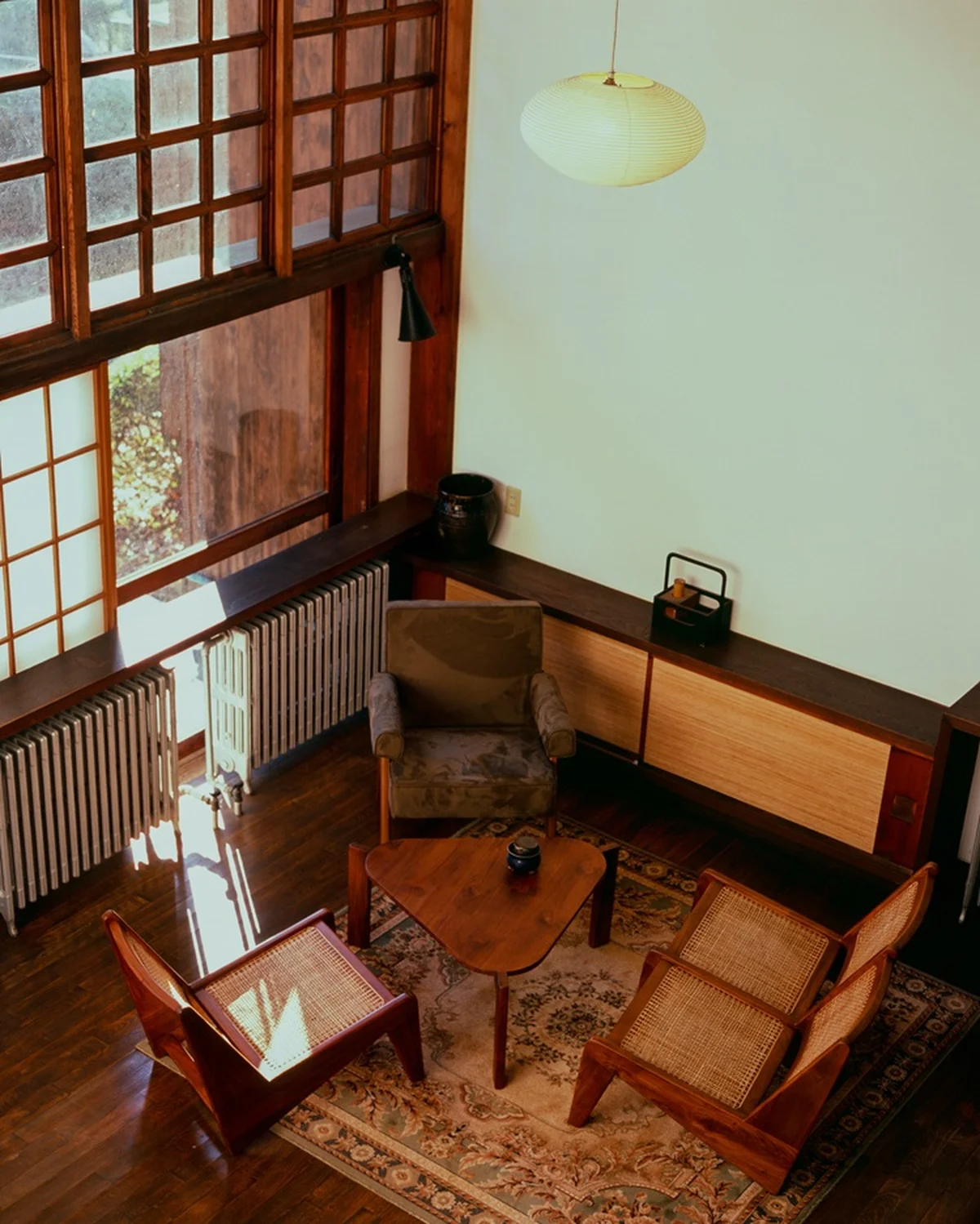 「TEAK DAYS」がピエール・ジャンヌレの復刻品を製作する