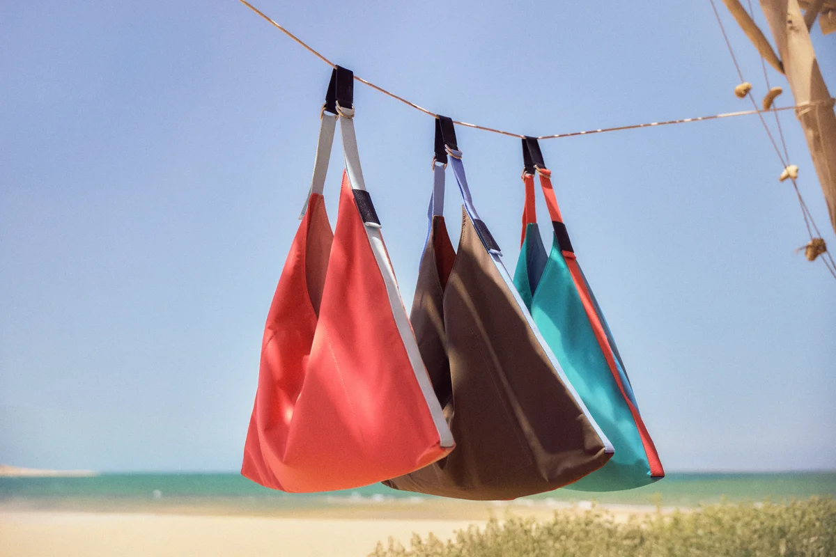 ロンシャン「リプレイ」コレクションのバッグ