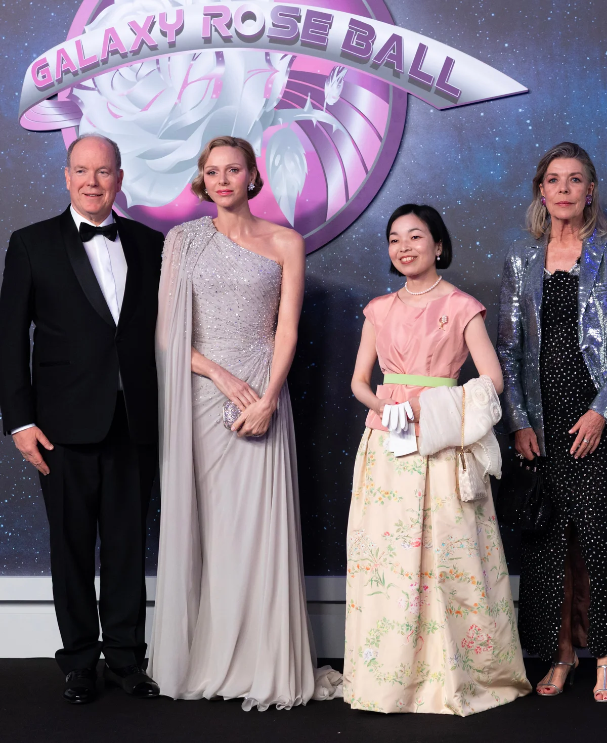 ローズ・ボール2026に出席したアルベール大公、シャルレーヌ公妃、彬子女王殿下、カロリーヌ公女