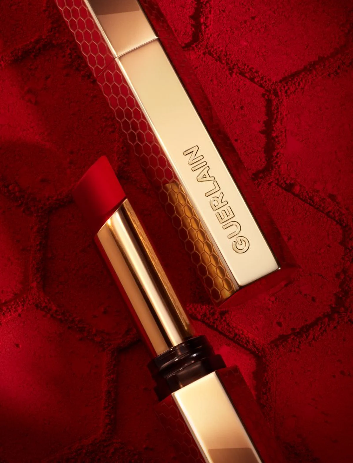 ゲラン キスキス ビー インテンス 全20色 本体各￥5,940／リフィル ￥4,730〈2026年5月1日発売〉