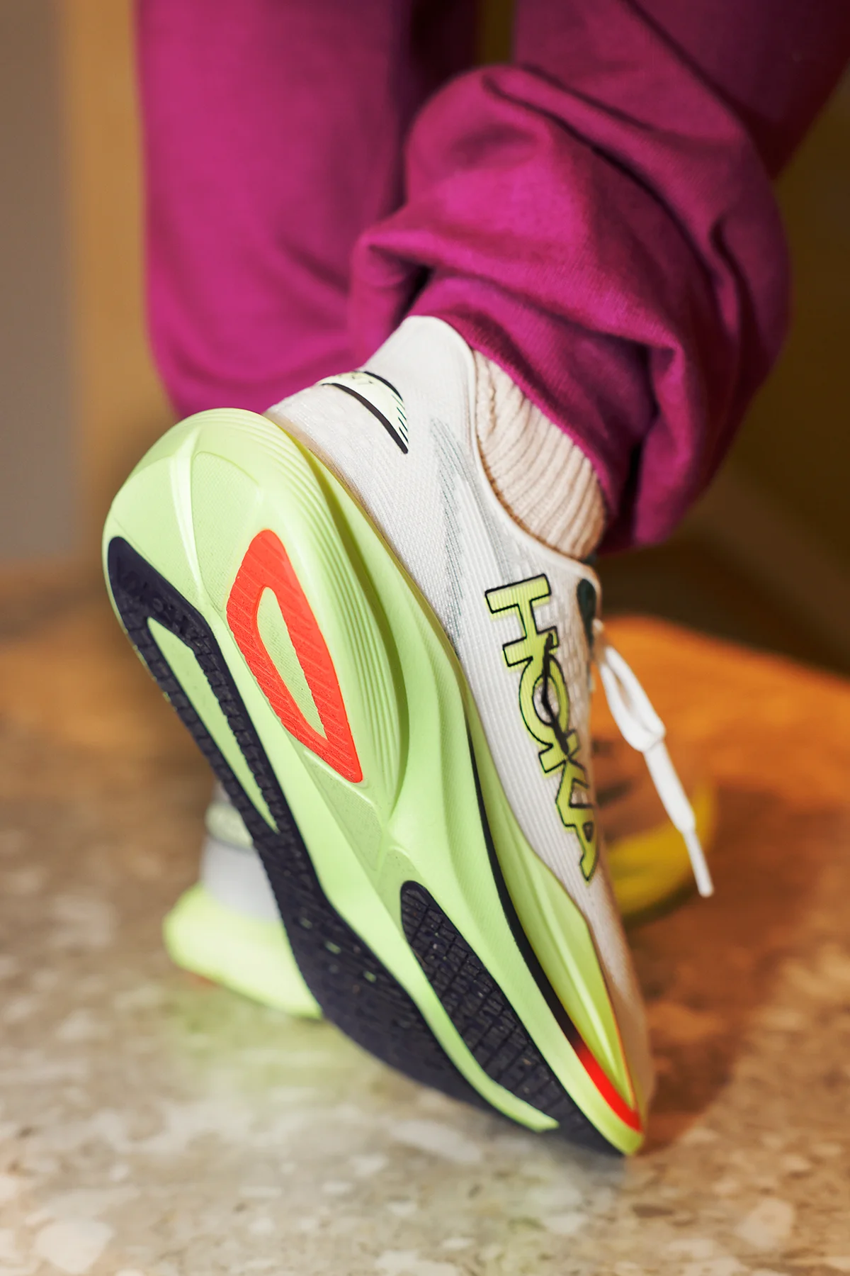 ホカのMACH 7スニーカーのソール部分