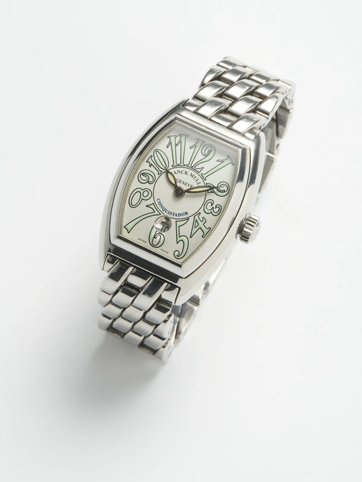 フォーマルシーンで選ぶという、フランク ミュラーの「コンキスタドール」。1992年に日本初の旗艦店が青山の骨董通りにオープンした際に買ったもの