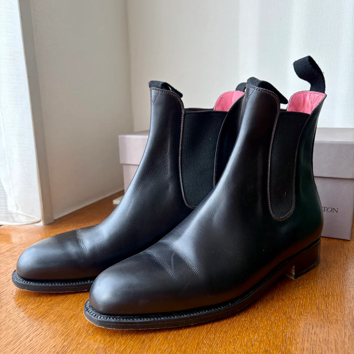 「ウエストン・ヴィンテージ」のチェルシーブーツの画像