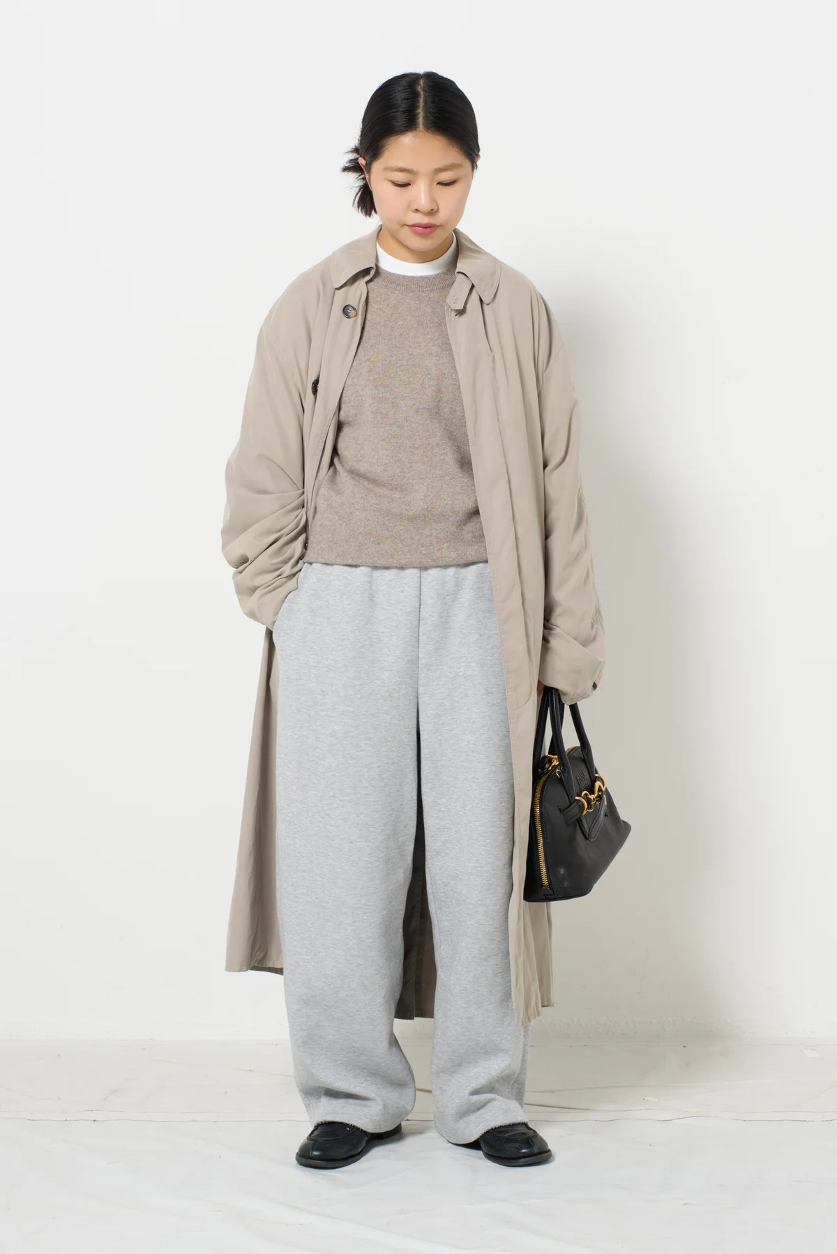 究極カシミヤニット SAND BEIGEコーディネート写真 SPURSHOP×椎名直子×ARROW57.