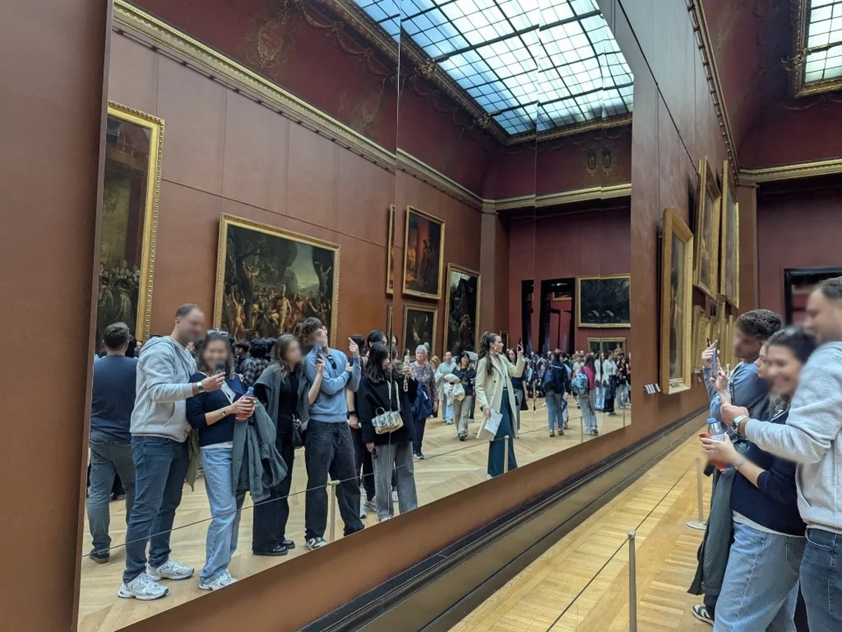 ルーヴル美術館　パリ　