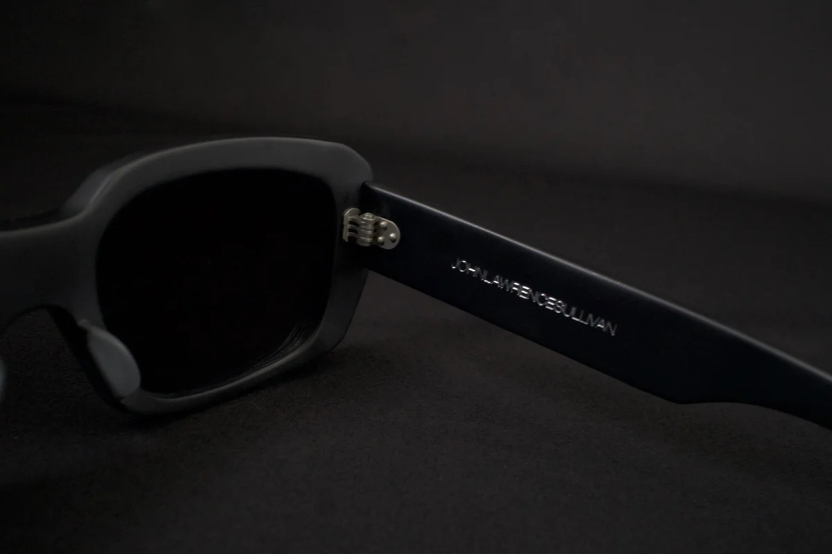 ジョン ローレンス サリバン × ブランのサングラス