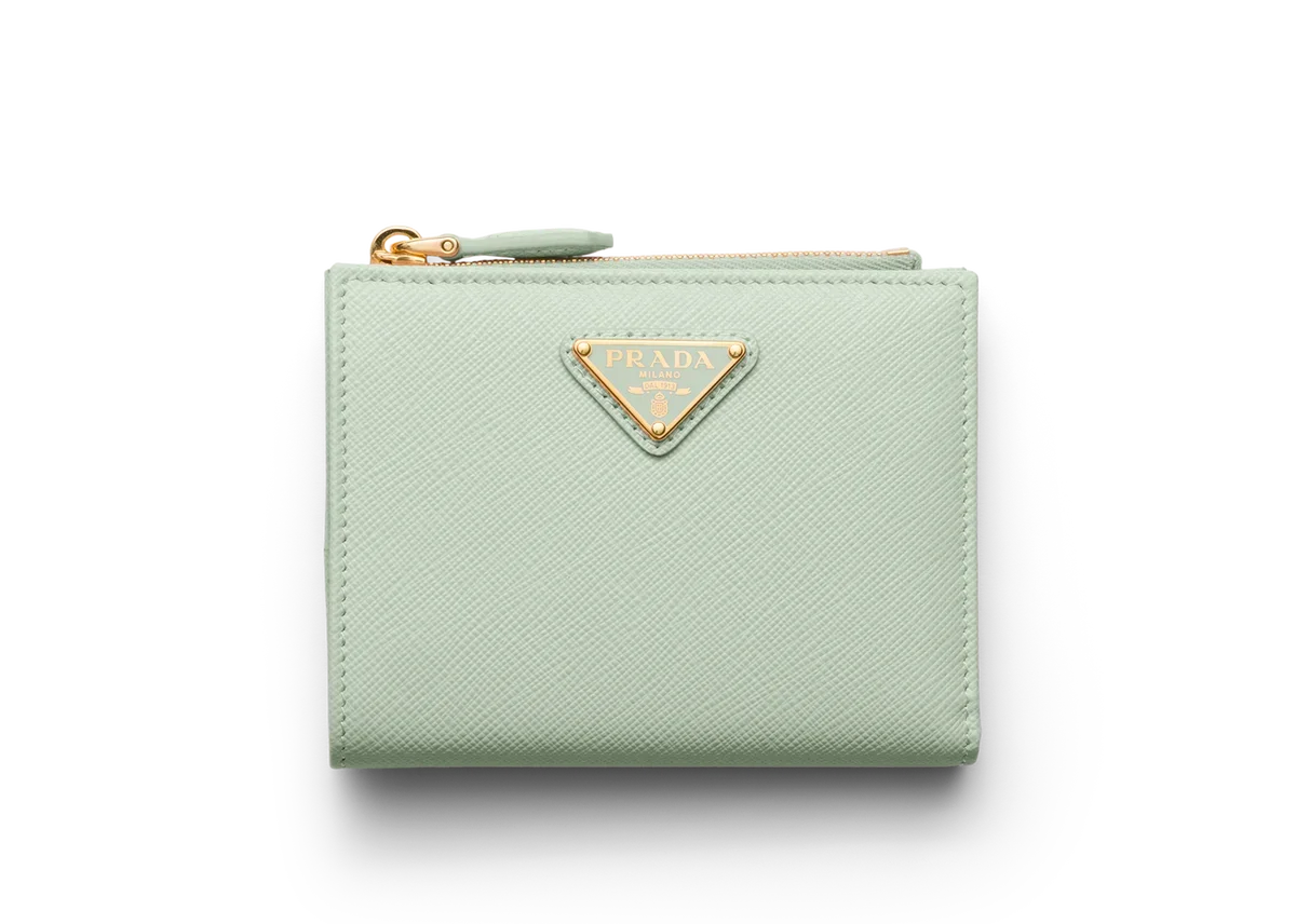 プラダ　財布　リップモチーフ