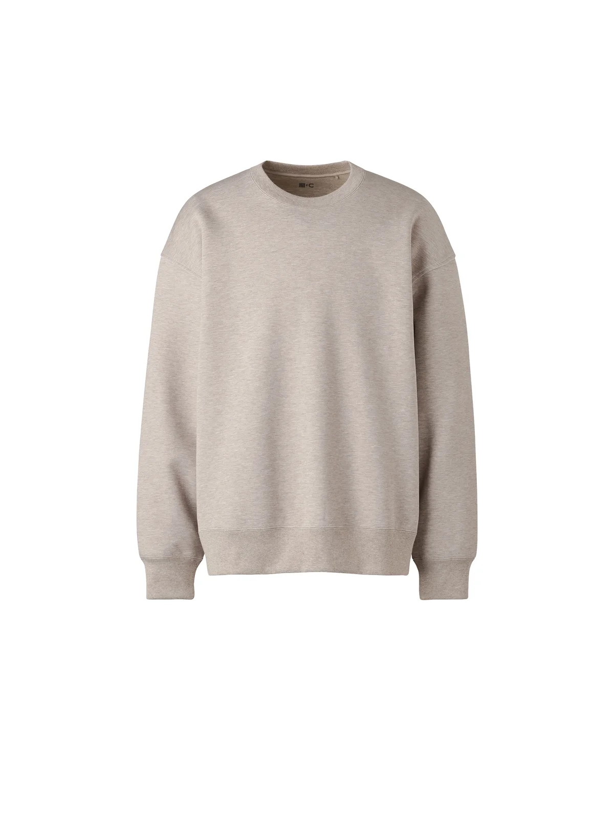 ユニクロ：シーのオーバーサイズスウェットシャツ