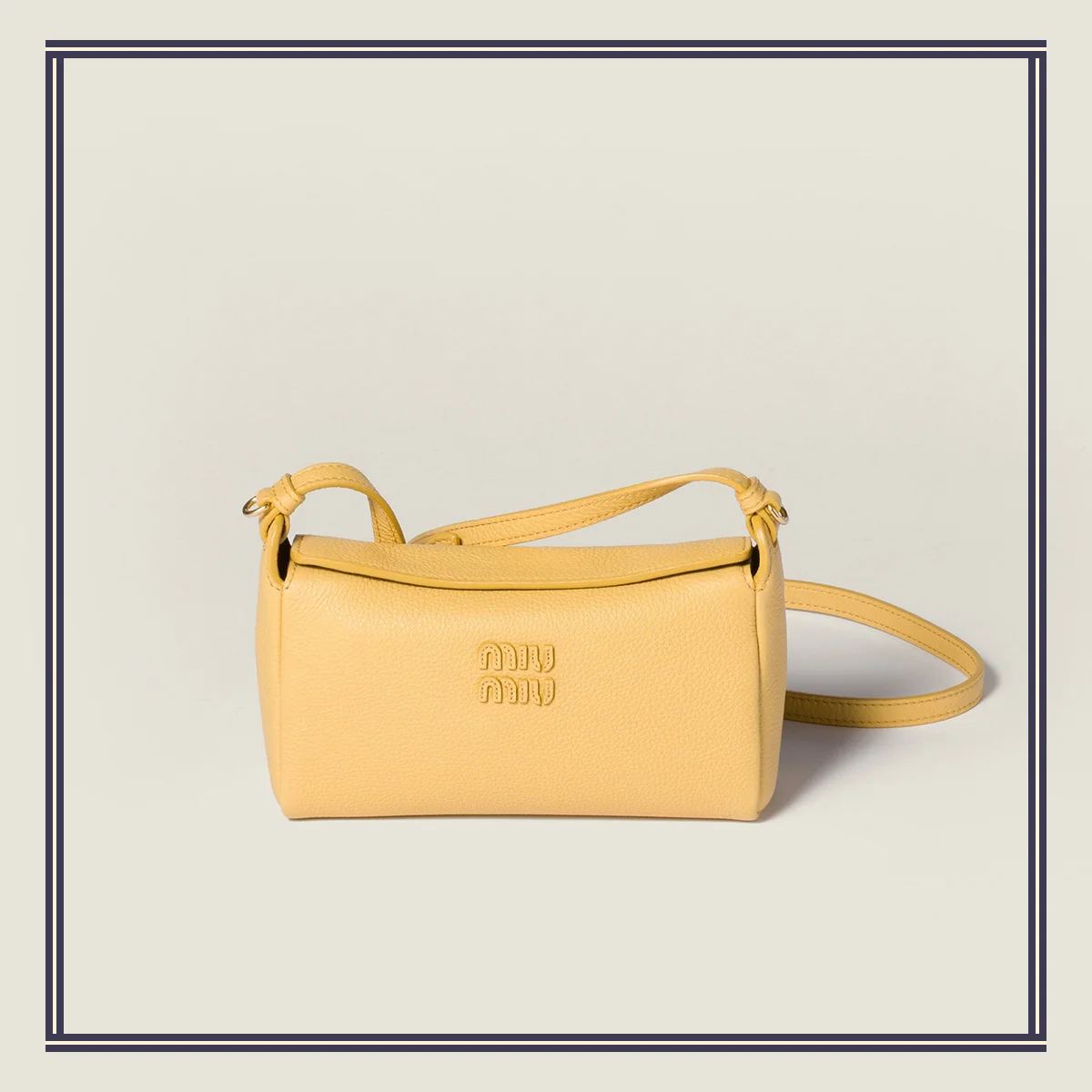 ミュウミュウのポーチ