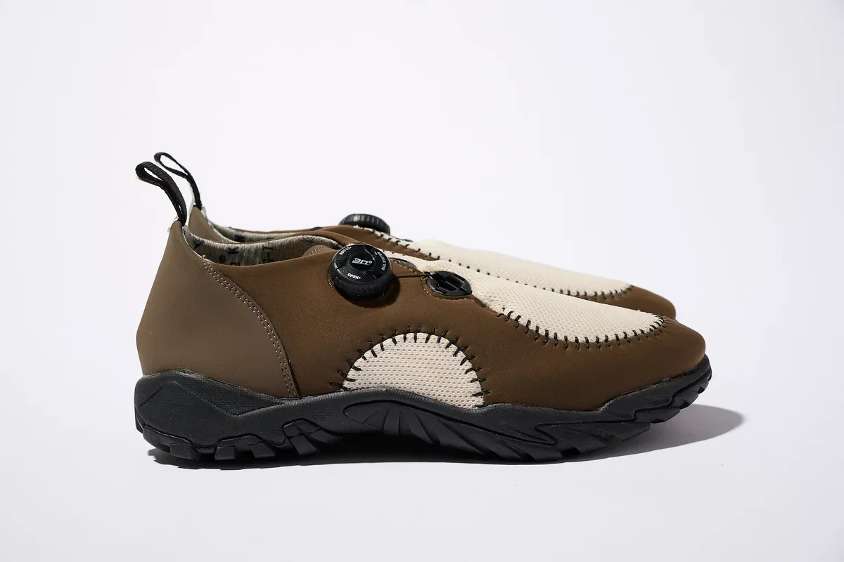 ピージーのスニーカー「pg FRESH」