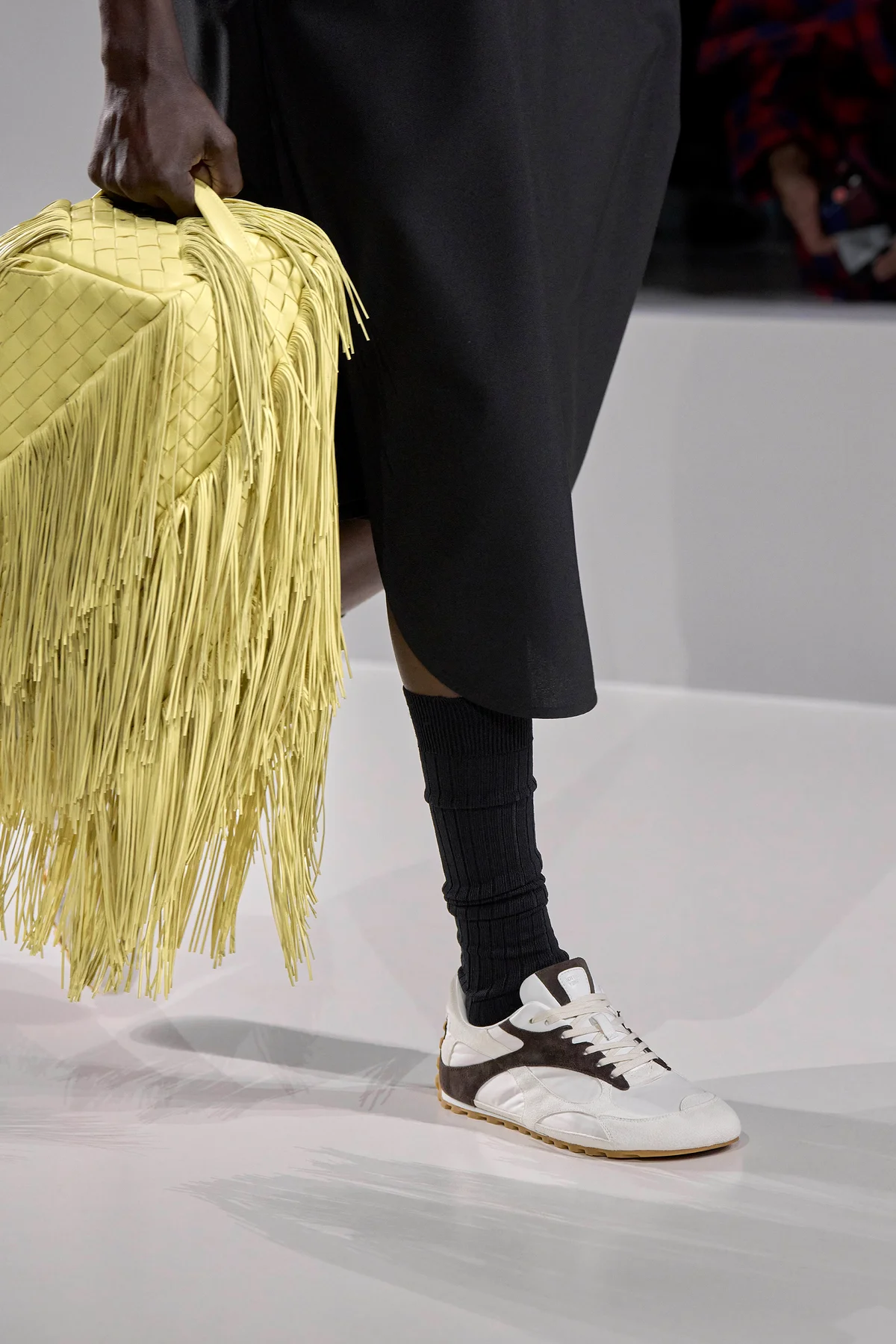 ボッテガ・ヴェネタのオービット フラッシュ スニーカー2026年夏の新色、オプティックホワイト/エスプレッソ