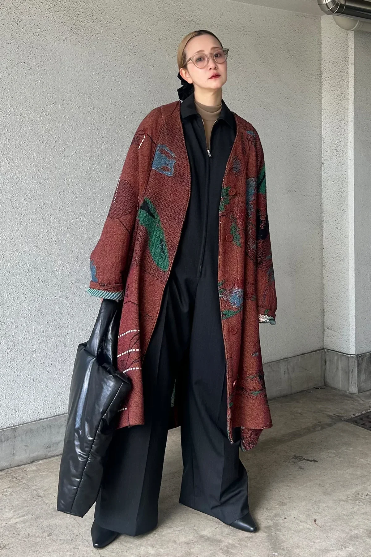 カッスル エディションズのピローバッグを持っている画像