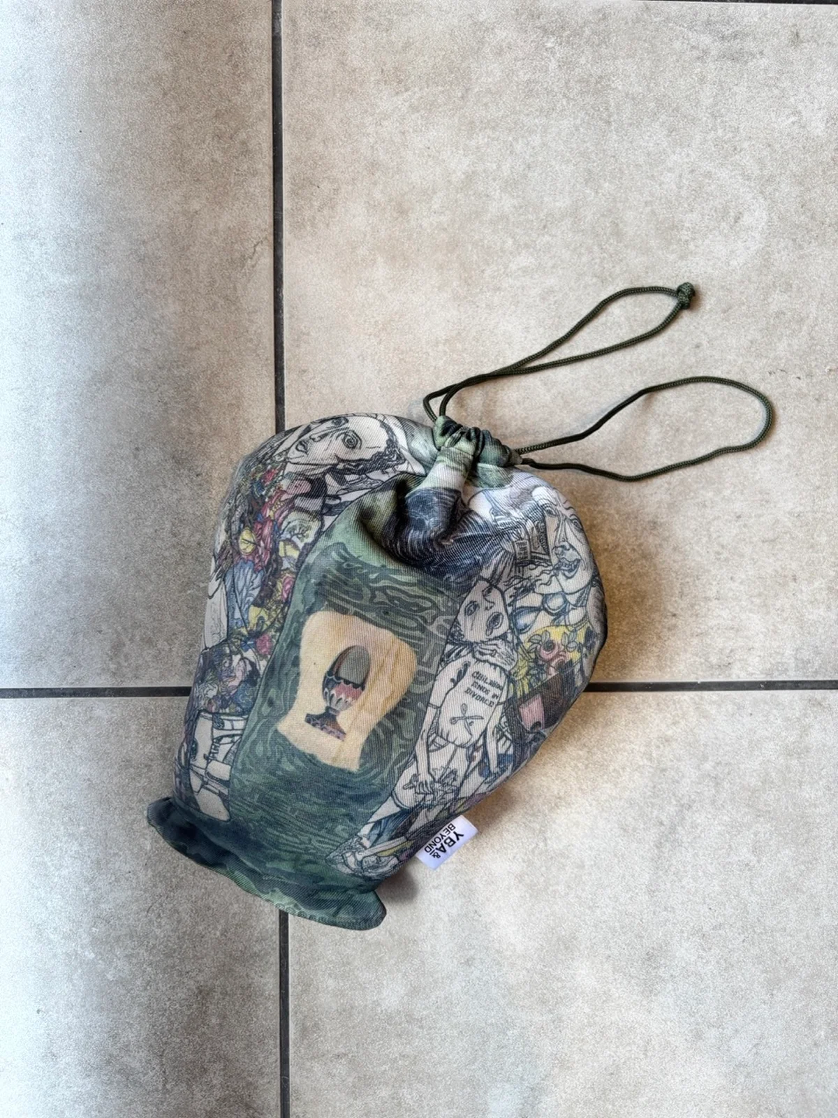 YBA ＆ BEYOND 世界を変えた90s英国アートの展覧会グッズ　グレイソン・ペリーの巾着