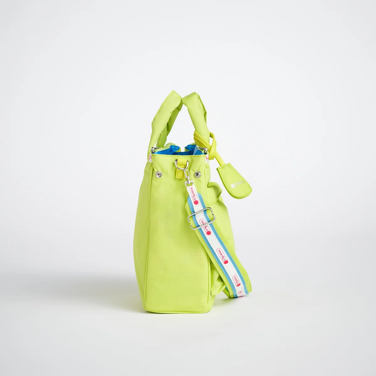 レスポートサックのバッグ「MED HELMET TOTE」のサイド