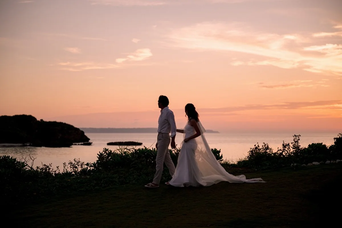 沖縄「ローズウッド宮古島」刻々と移りゆく宮古島のサンセットを眺めながら、忘れられない一枚を