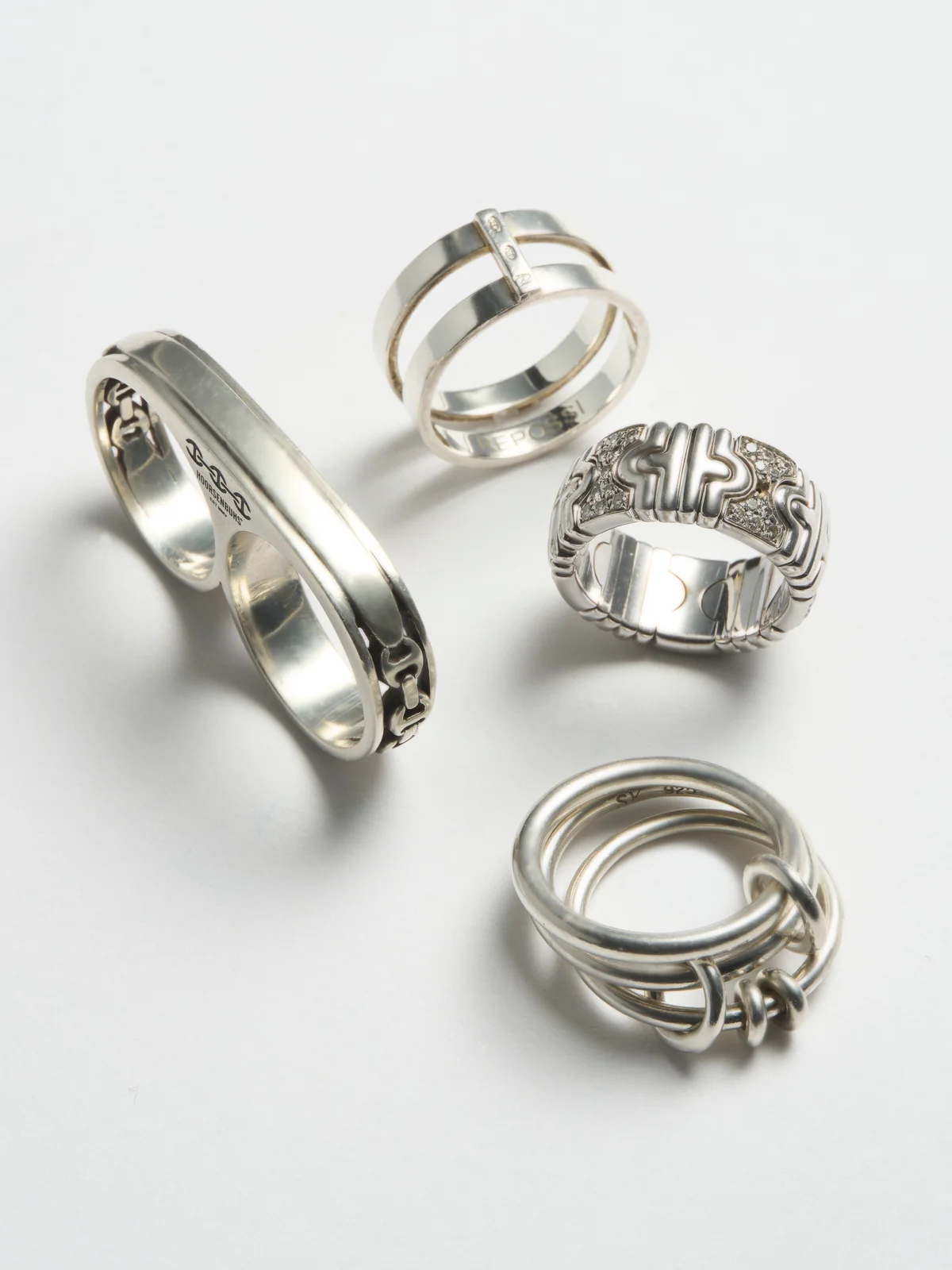 レポシの「ベルベル」、ブルガリの「パレンテシ」、スピネリ キルコリンの「シリウス」、ホーセンブースの「ダブルバレルナックル」