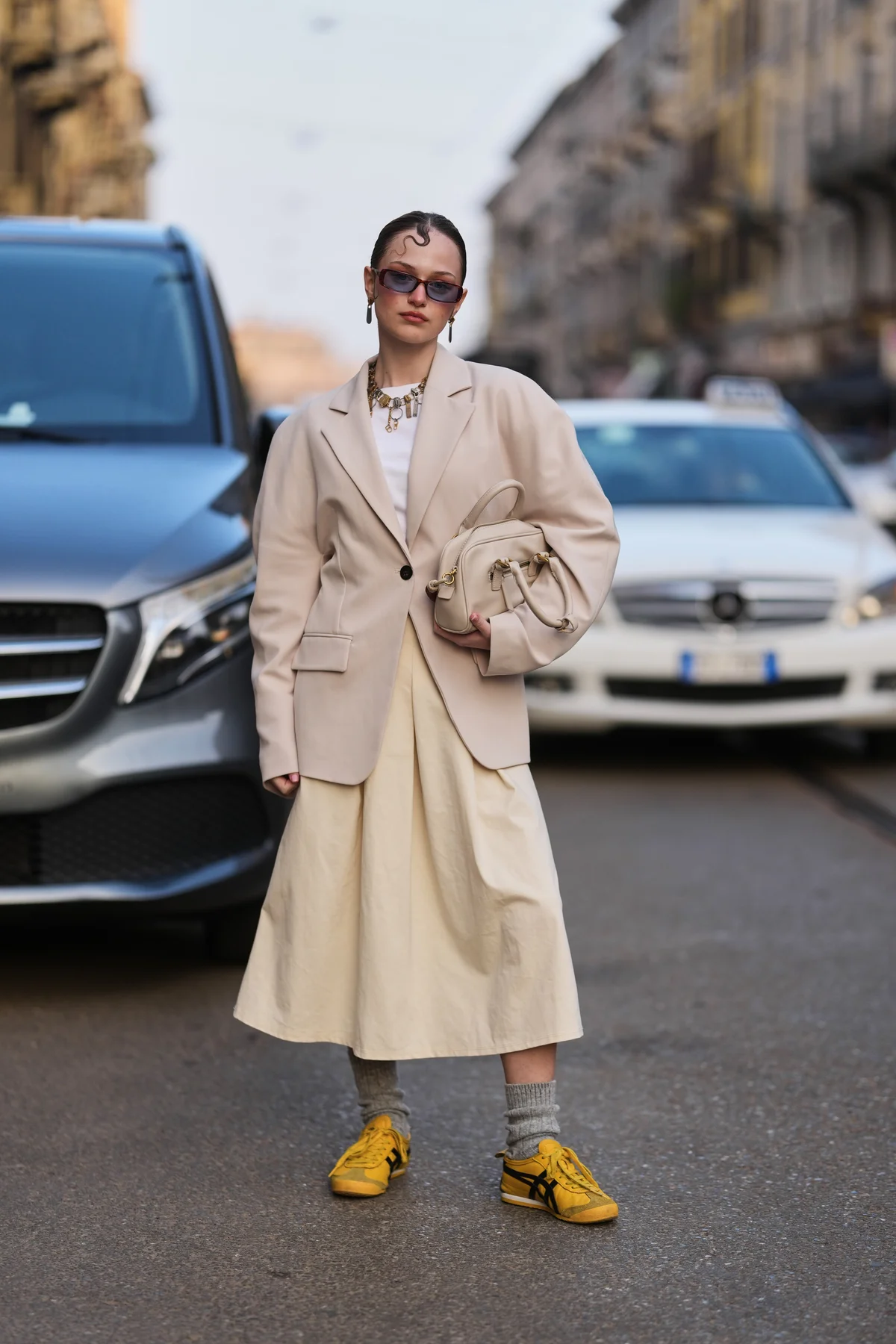 ミモレ丈スカートを使ったスタイリング