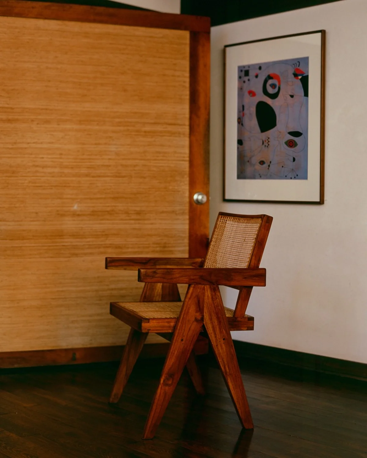 ピエール・ジャンヌレのダイニングアームチェア￥495,000