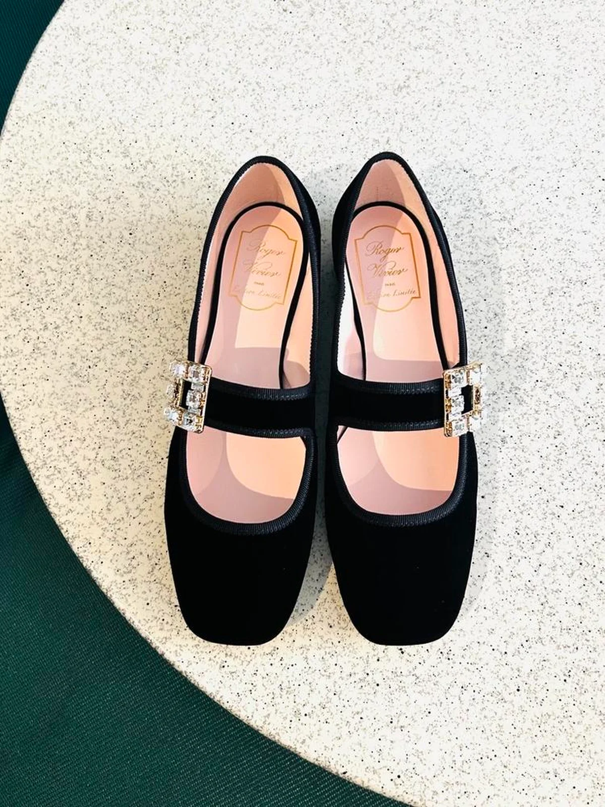 ロジェ ヴィヴィエの【SPURSHOP別注】バレリーナシューズ