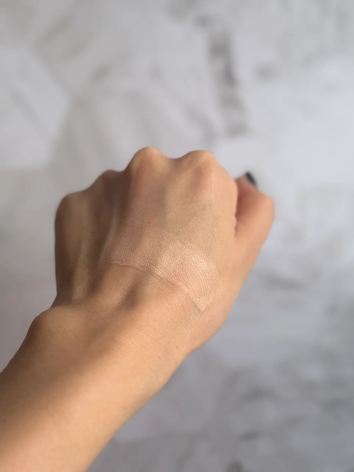 アディクション ザ ファンデーション コンフィデント フィックス