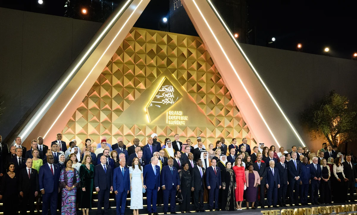 ラーニア王妃、メアリー王妃、アルベール大公、フェリペ国王