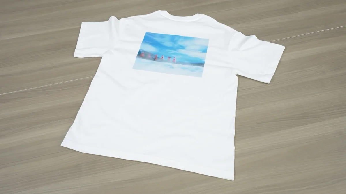 エディターITAGAKIが2026年上半期ベストバイとして紹介したSPURSHOP×横浪修「Assembly」Tシャツ