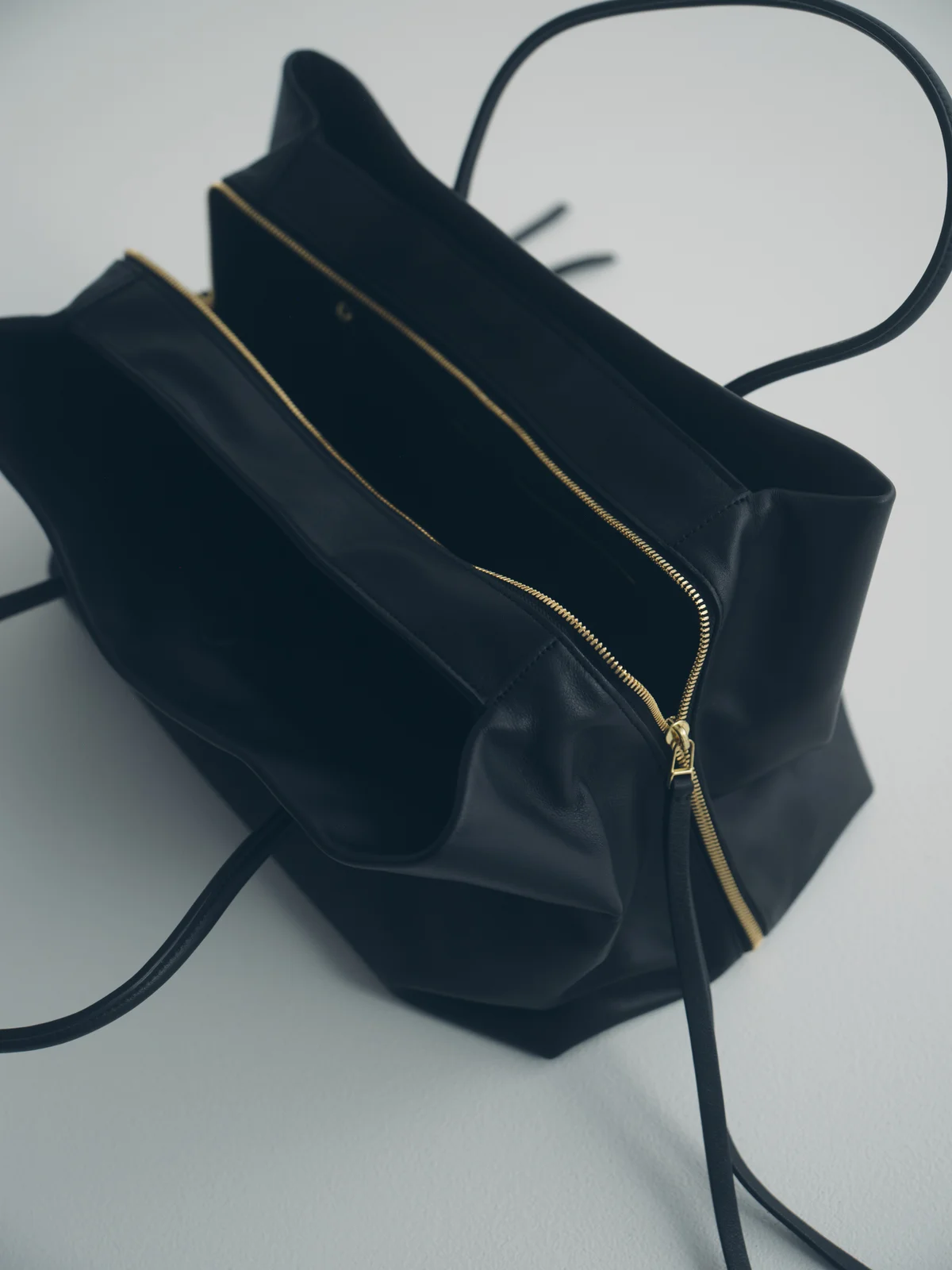 新生活にほしい名品、メアリ オル ターナのトートバッグのコンパートメント