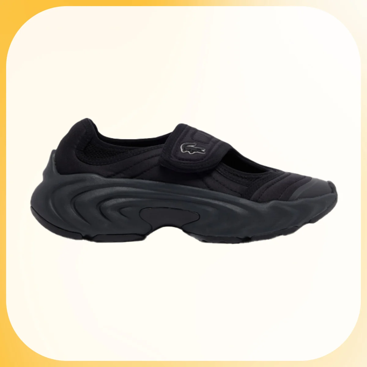 ラコステのスニーカーでスタイリングにスペーシーな味付けを