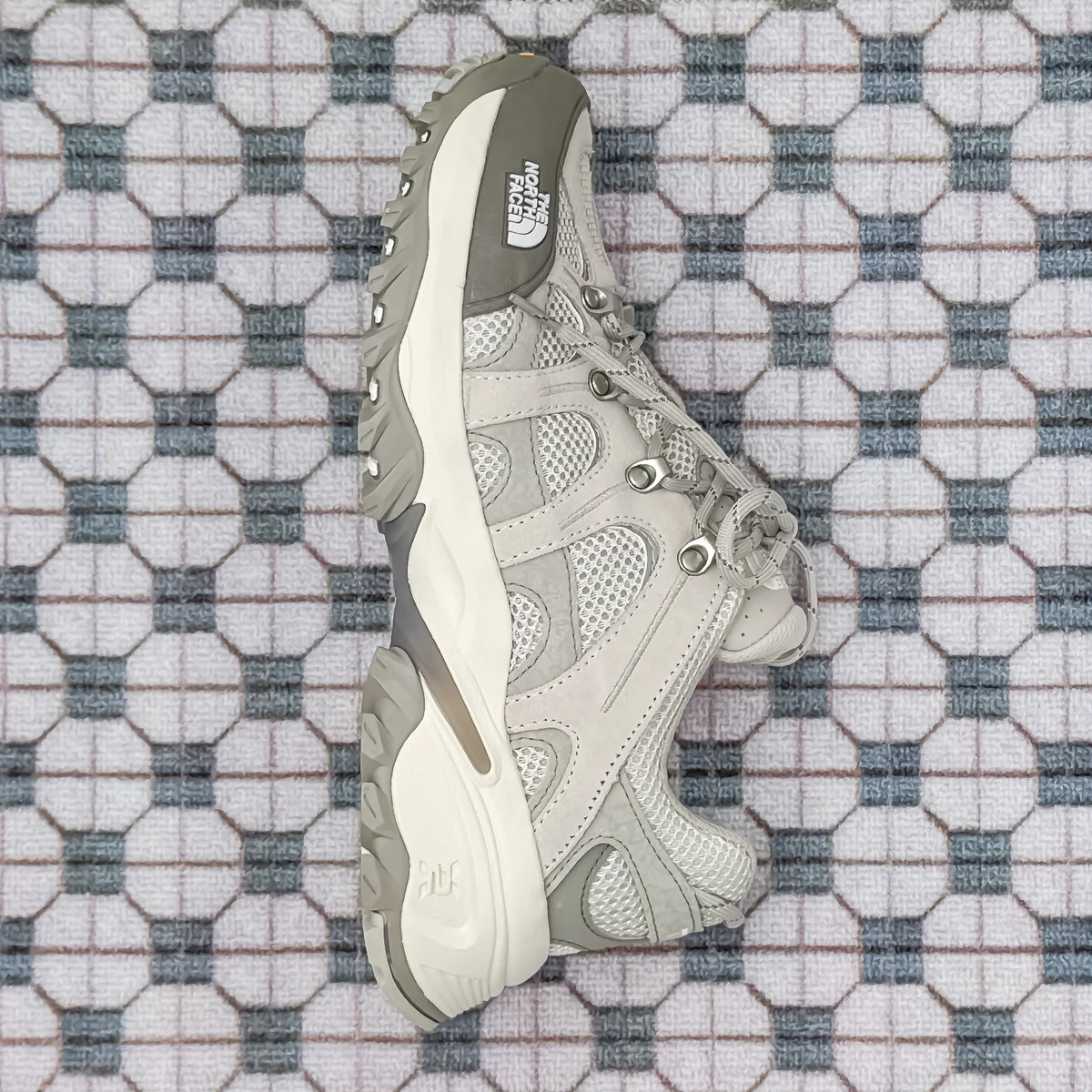 ヘッジホッグRVST ザ・ノース・フェイス サイド部分