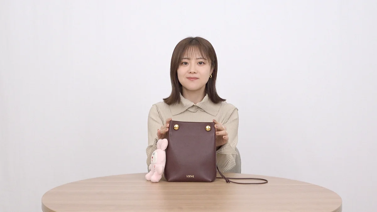 エディターKISHIのベストバイは、ロエベの「ペブル ポーチ」