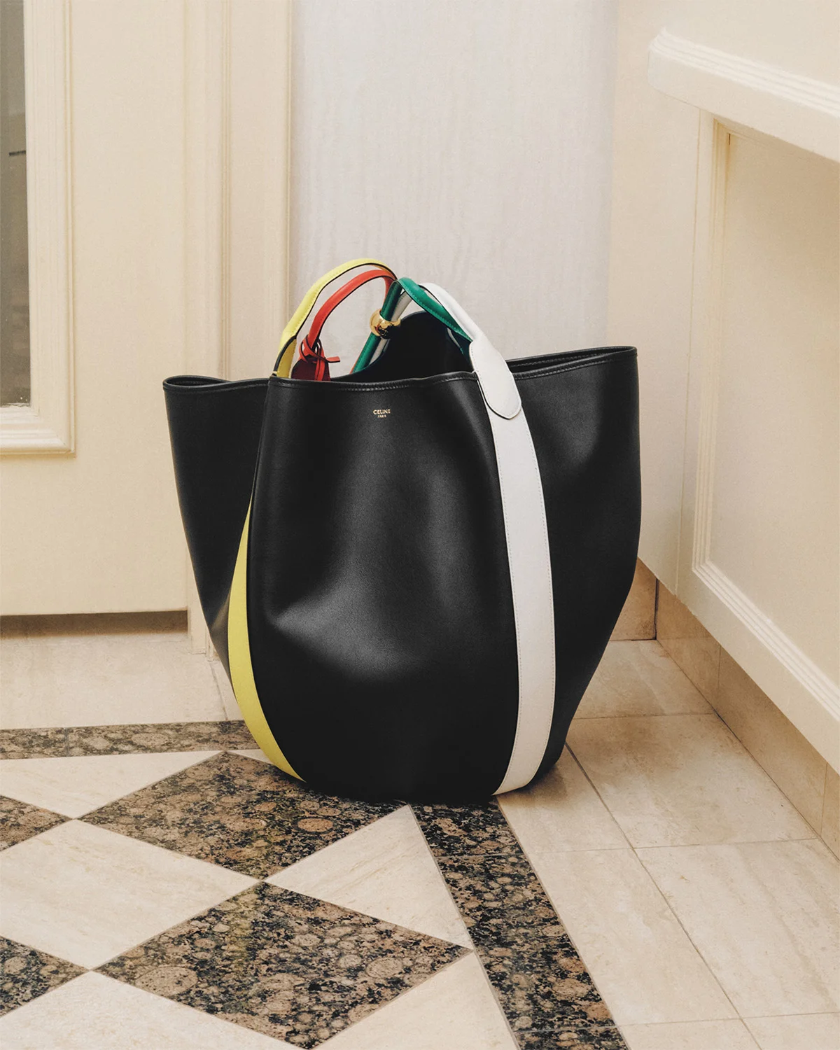 セリーヌ バッグ「ラージ ドロップ バケット」