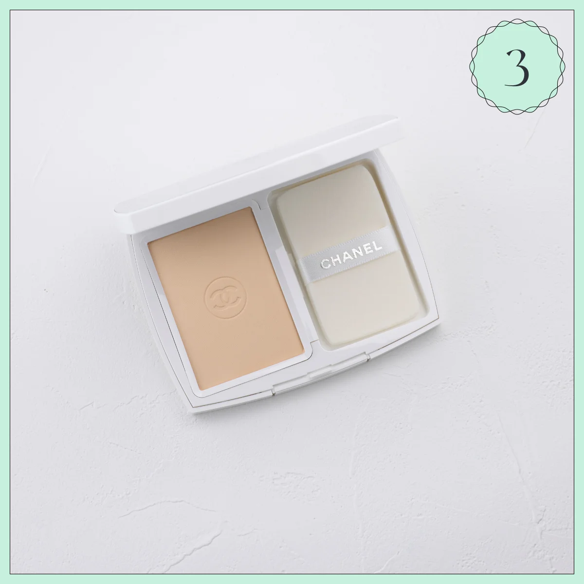 シャネル エクラ プルミエ コンパクトの画像