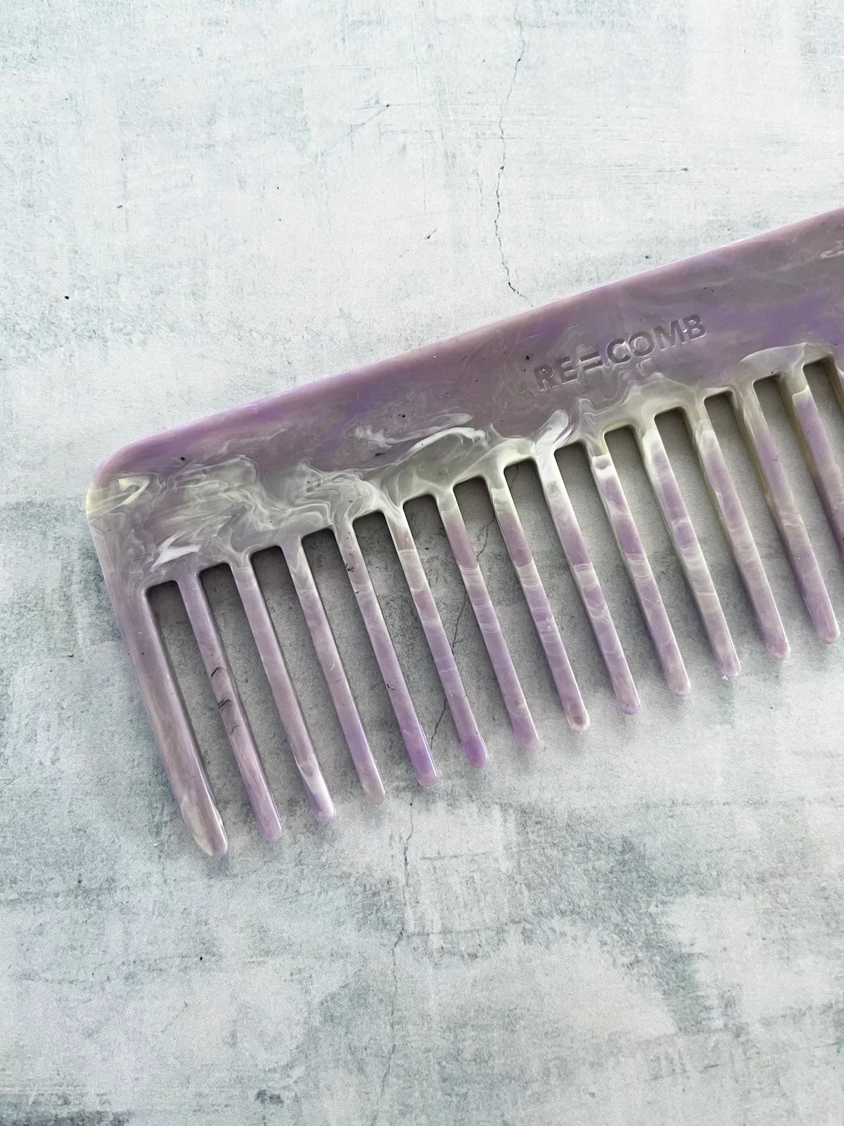 ヘアコーム　おしゃれ　おすすめ　RE=COMB　リコームの寄りカット　￥4,400　サステイナブル