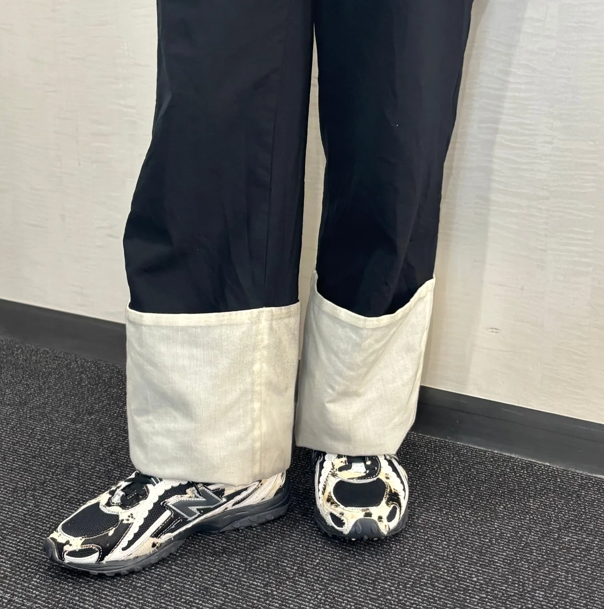 ニューバランスのU204Lスニーカーの着用写真