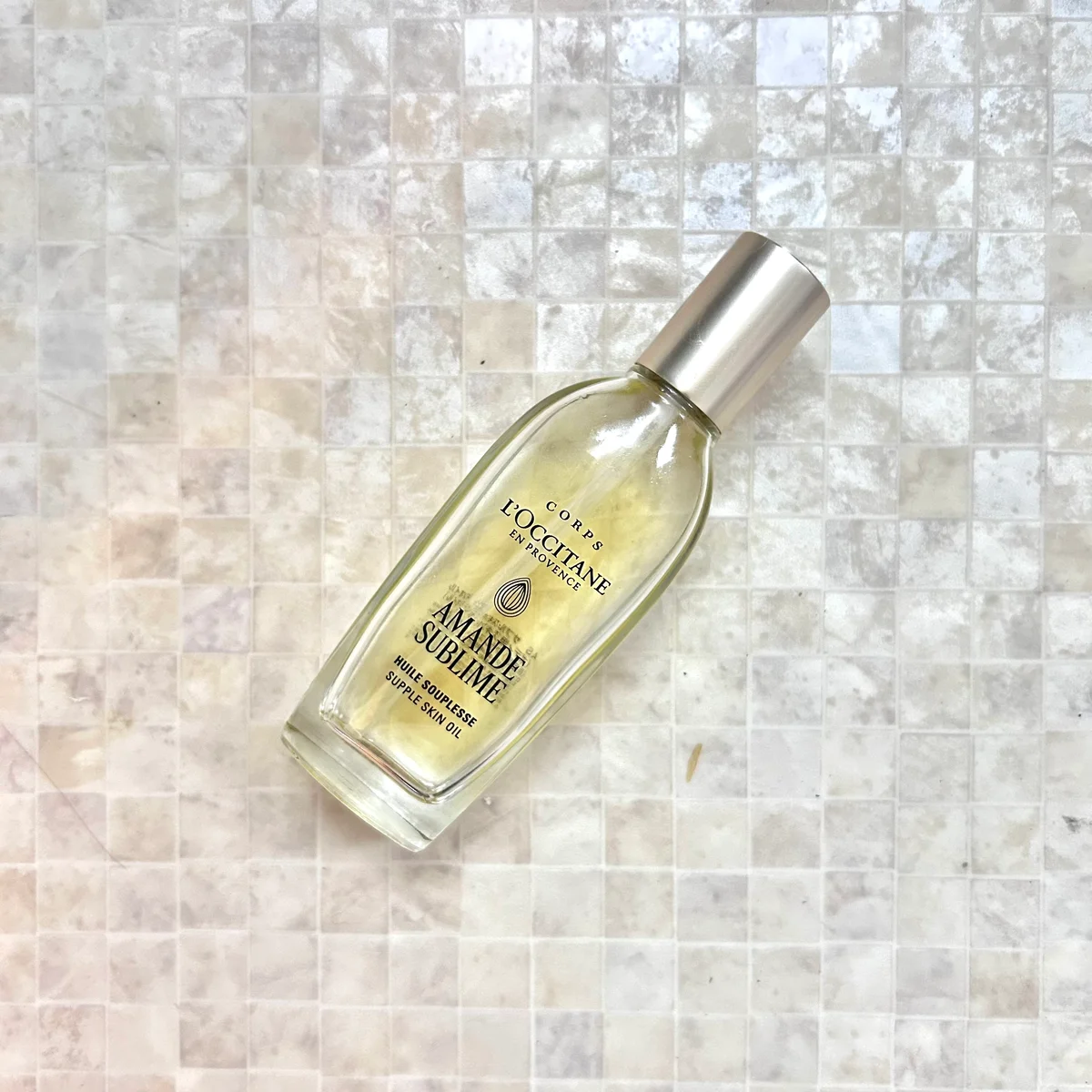 ロクシタンのアマンドスブリーム サプルスキンオイル