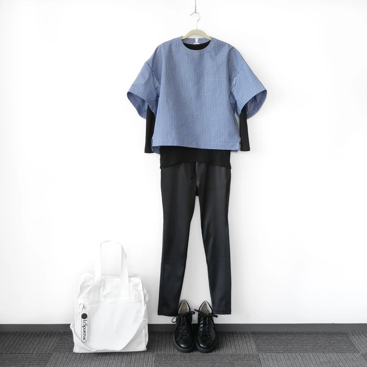 ワン デイ キャビン（ノウム）を使用したコーディネート具体例