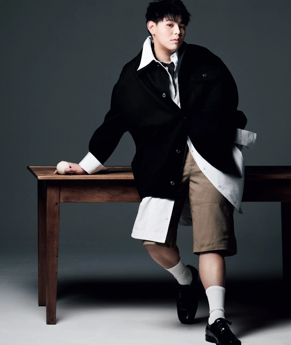 SPUR４月号でアミ パリスを着用したBE:FIRSTのLEO