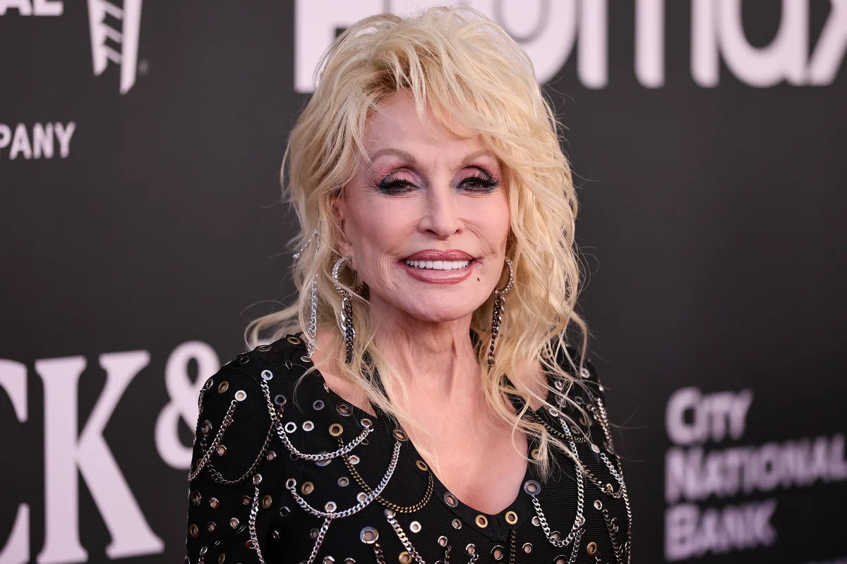 80歳でこの世を去ったドリー・パートン