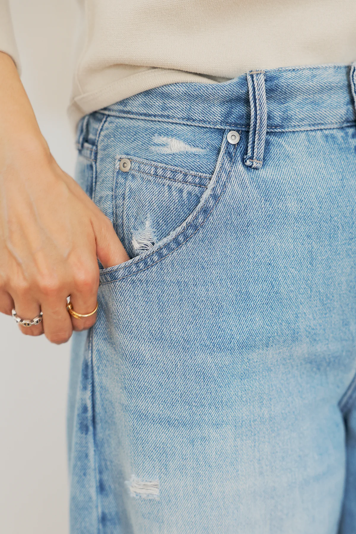 ユニクロのバギーカーブジーンズ64 BLUEのディテール