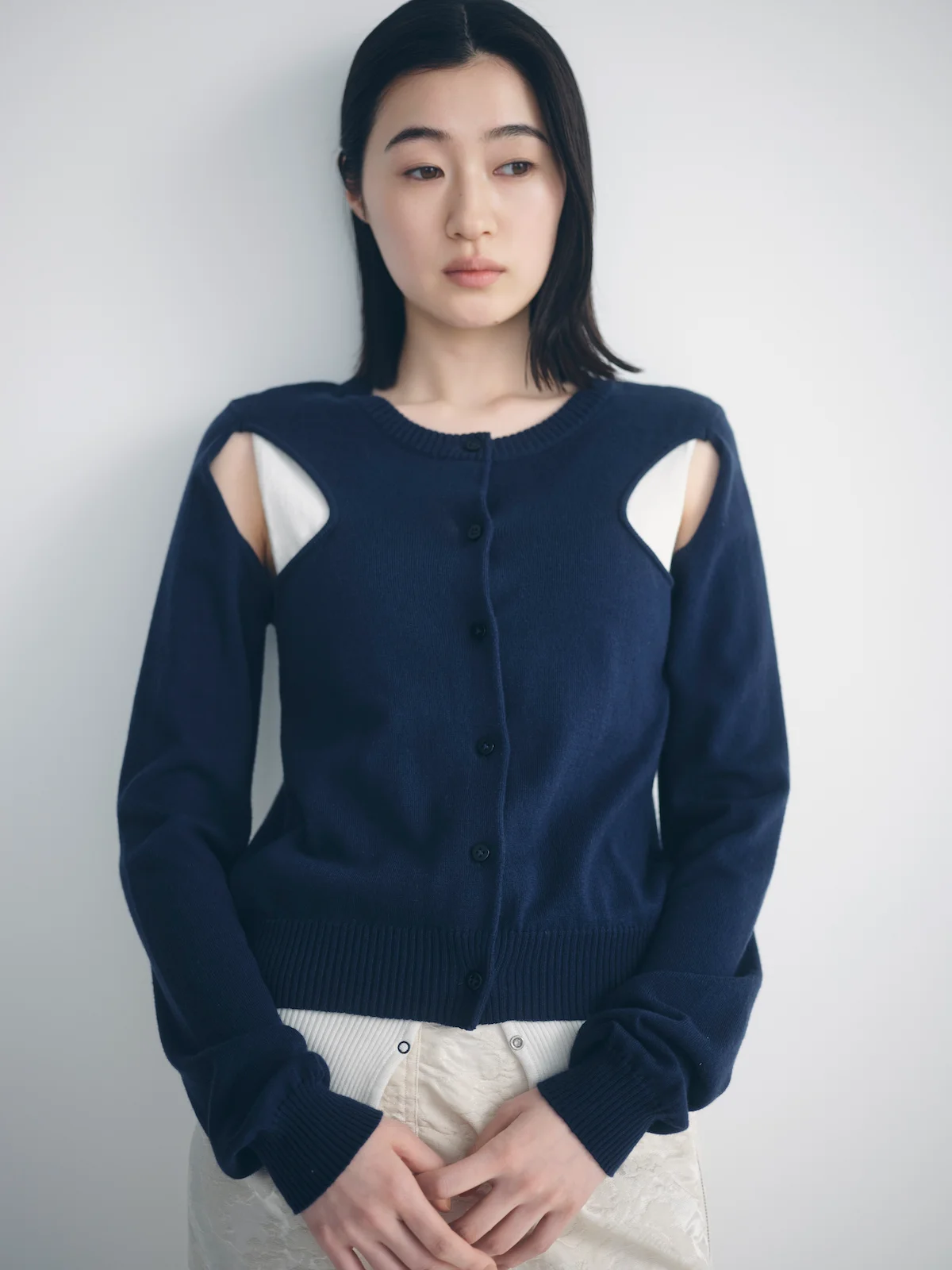 アカネウツノミヤのカーディガンを着用したところ