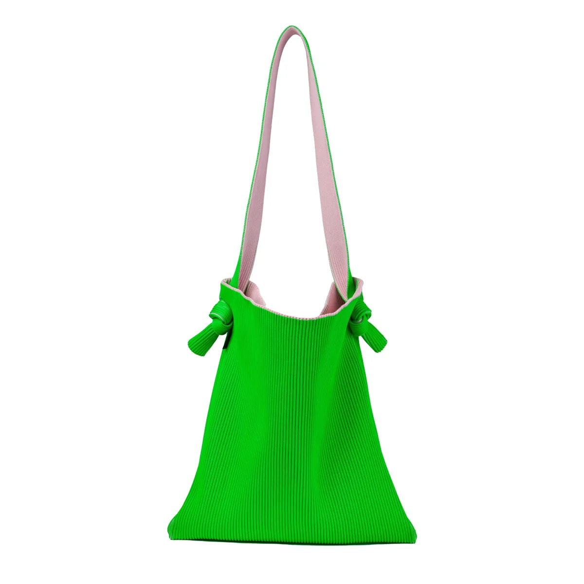 ラップトップも楽々入る、軽くて丈夫な【ラの画像_2