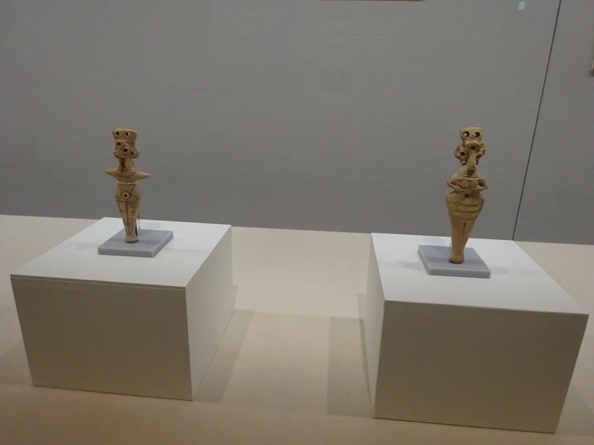 世界探検の旅展　シリアの「地母神像」