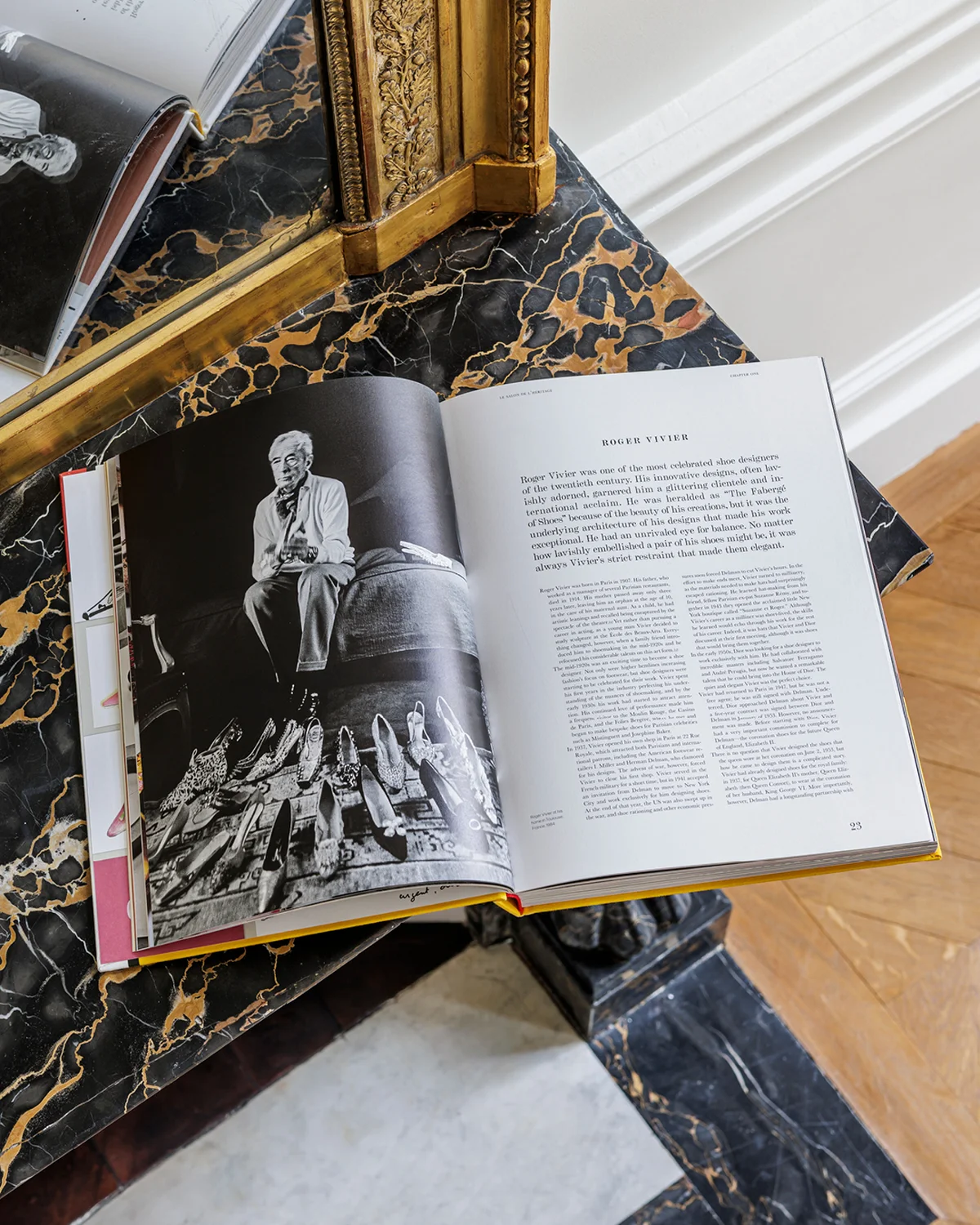 ロジェヴィヴィエがリッゾーリ社より新たなモノグラフRoger Vivier, Heritage and Imaginationを刊行