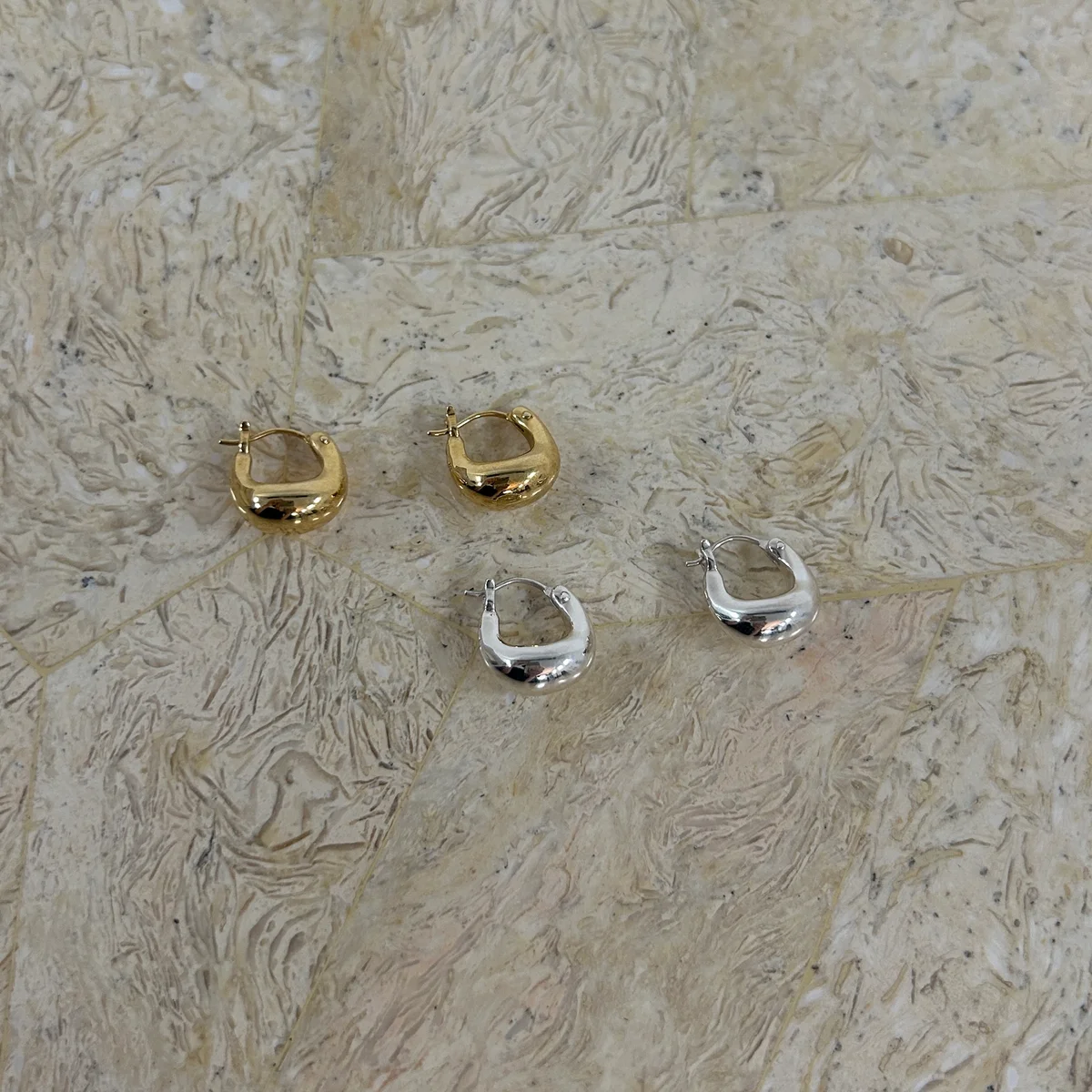ゴールドピアス ASAMIFUJIKAWA SPURSHOP別注